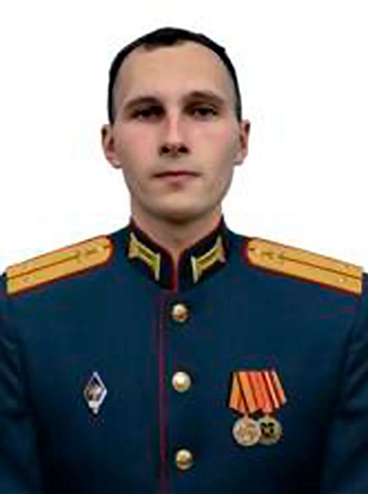 Лейтенант Сергей САВЕЛЬЕВ
