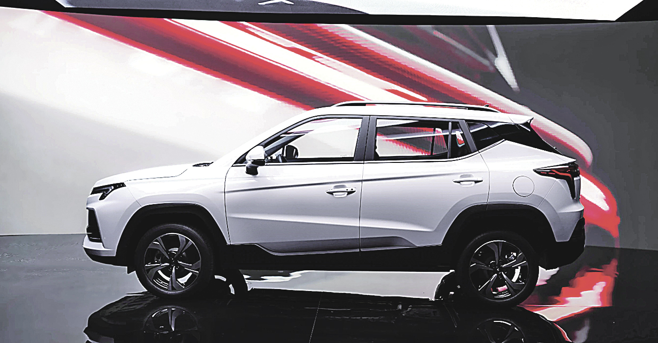 Сейчас в столице выпускают два кроссовера: &laquo;Москвич 3&raquo; с бензиновым двигателем. 