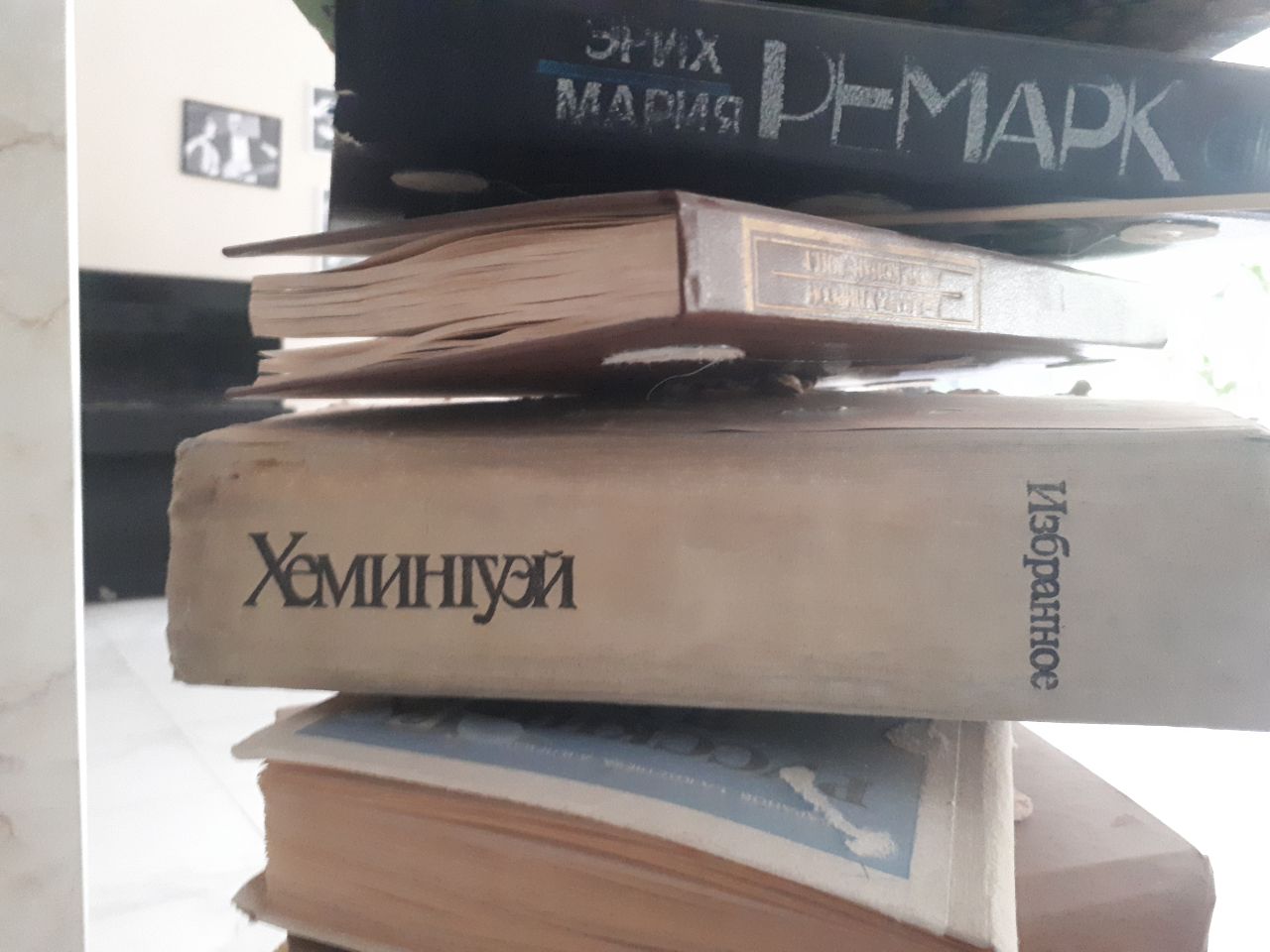 Когда-то за книгами этих авторов все гонялись.