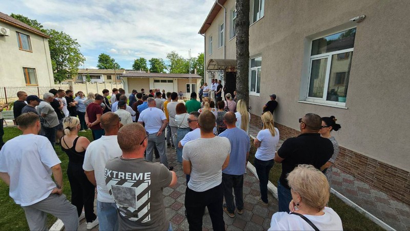 Власти должны уважать выбор народа! Фото: соцсети.