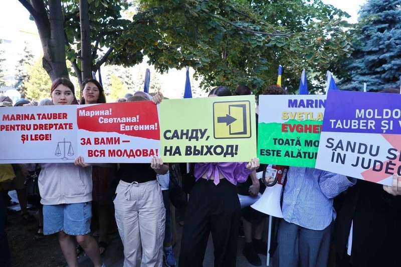 Глас народа слышен везде. Фото: соцсети