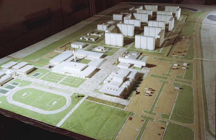 Макет Олимпийской деревни. Здесь должны были разместиться 12 тысяч спортсменов. Фото: Егоров Василий, Стужин Алексей/Фотохроника ТАСС.