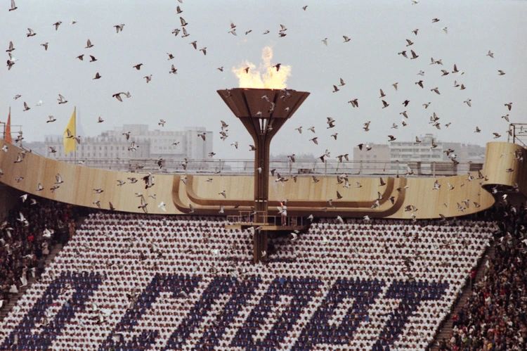 Торжественное открытие Игр XXII Олимпиады на Большой спортивной арене Центрального стадиона имени В.И. Ленина. Фото: Зотин Игорь/Фотохроника ТАСС.