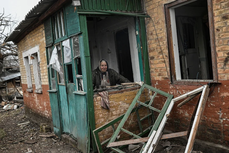 В городе оставались местные жители