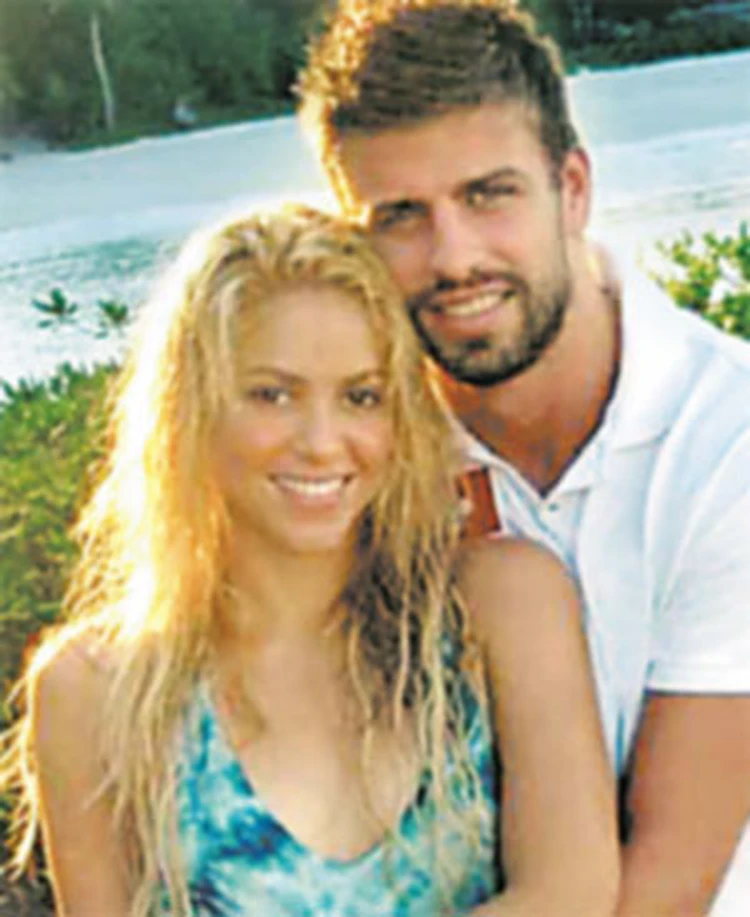 Лифттегі қудалау порно